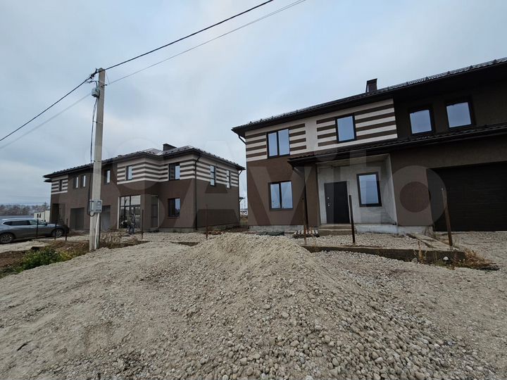 Таунхаус 160 м² на участке 5 сот.