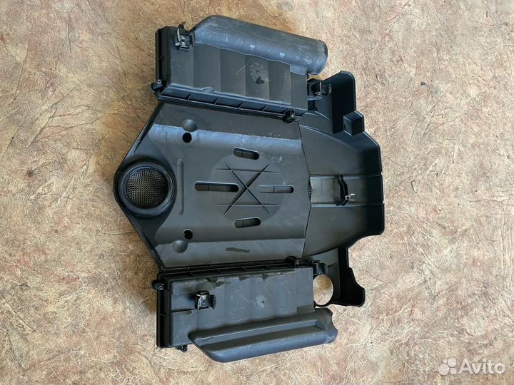 Корпус воздушного фильтра mercedes 203