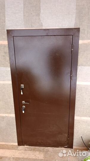 Дверь стальная техническая
