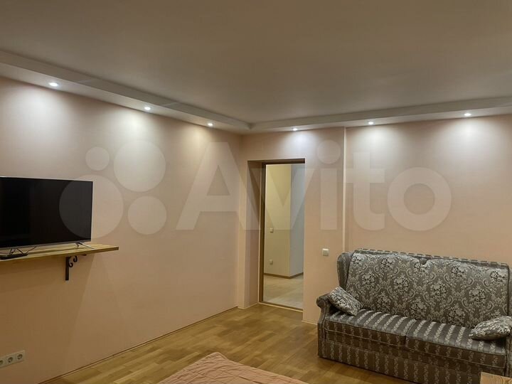 2-к. квартира, 100 м², 9/9 эт.