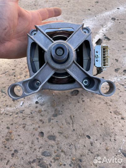 Двигататель стиральной машины