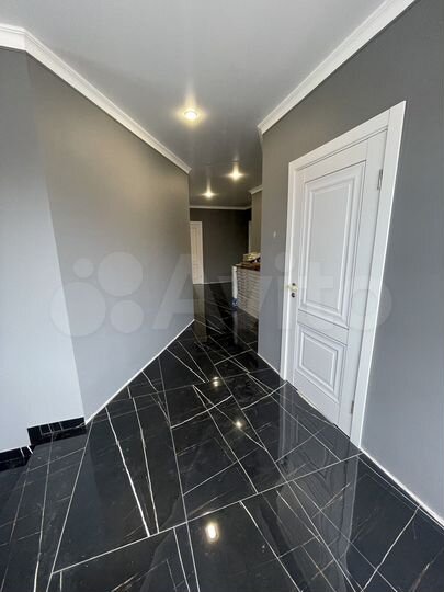 Дом 480 м² на участке 7 сот.