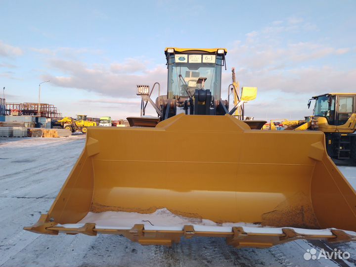 Фронтальный погрузчик XCMG ZL50FV, 2023