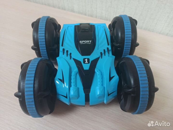 Машинка перевертыш на пульте управления Stunt Car