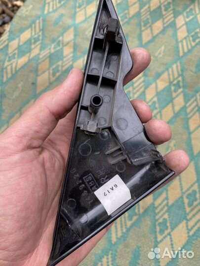 Внутреняя заглушка зеркала mazda 6 gg