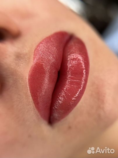 Перманентный макияж бровей губ и век татуаж