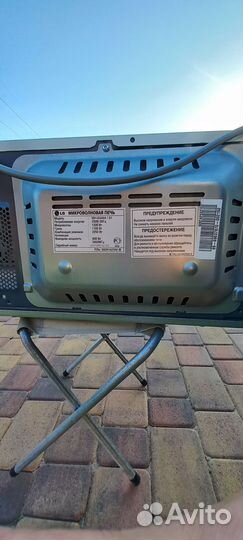 Продаю микроволновую печь