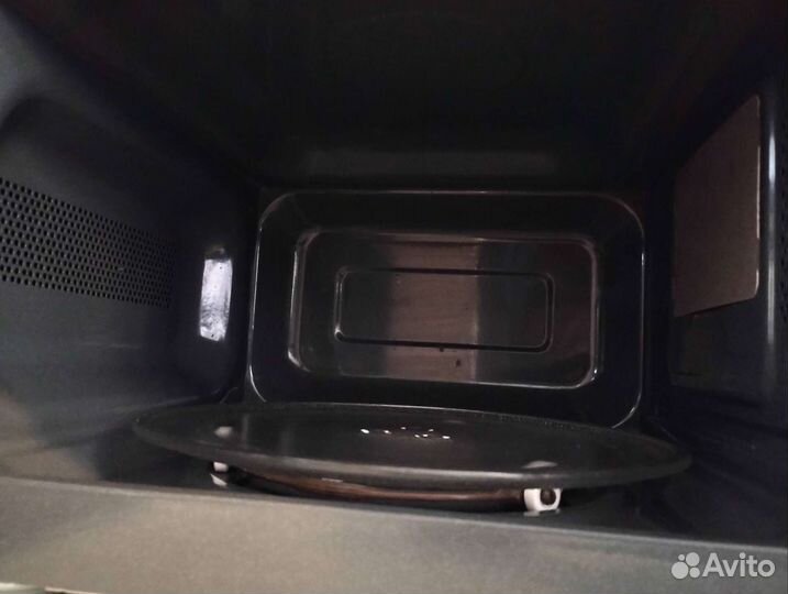 Микроволновая печь hi M020B02