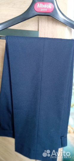 Костюм брючный размер 140 синий