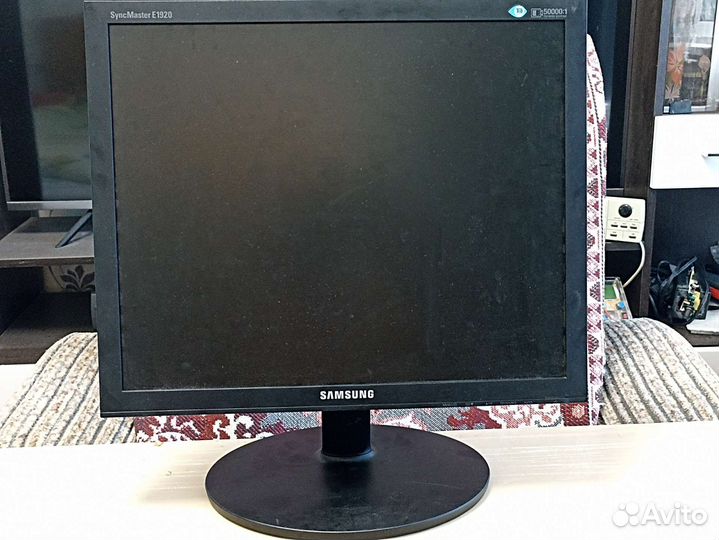 Продам б\у 17