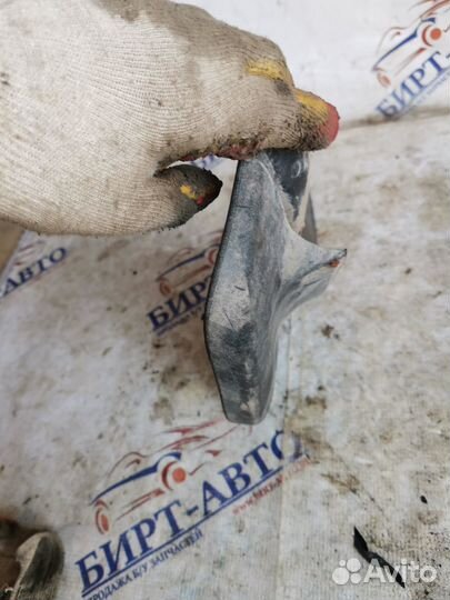 Брызговик задний правый Volkswagen Touareg I реста