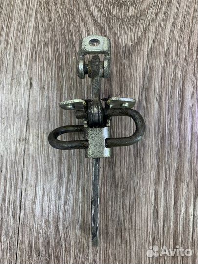 Ограничитель двери передний правый Opel Combo