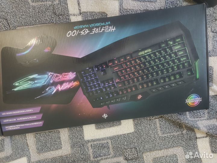 Клавиатура мышка и наушники + коврик