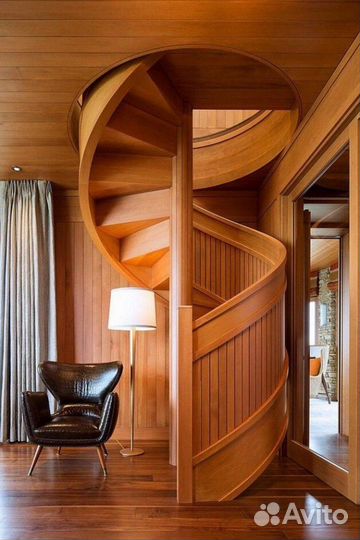 Лестница железная с деревянными ступенями