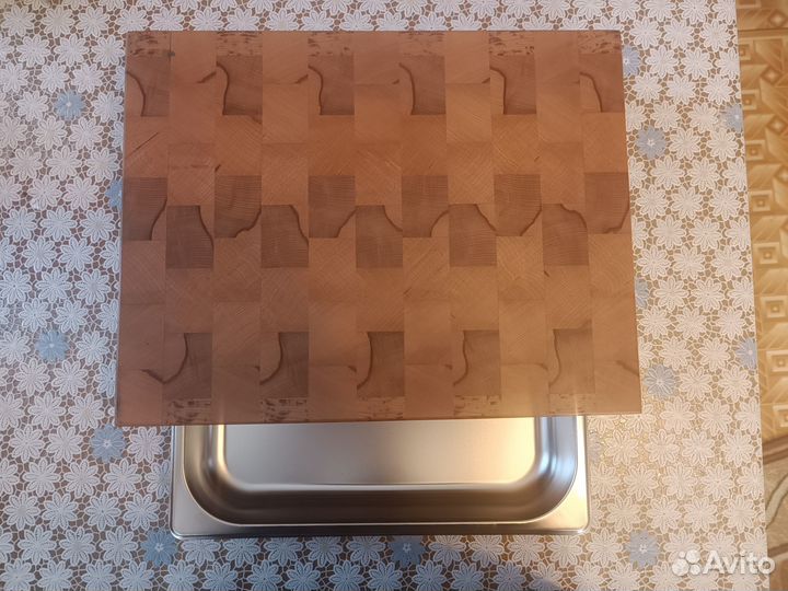 Торцевая разделочная доска с гастроемкостью