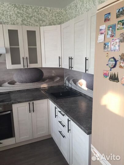 Кухня угловая белая