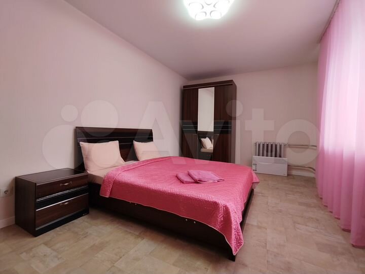 2-к. квартира, 72 м², 1/10 эт.