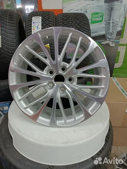 18x8.0 5x114.3 ET50 D60.1 SF TY0033T FR Replica