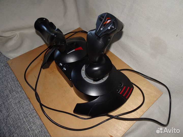 Джойстик Thrustmaster T.Flight Hotas X