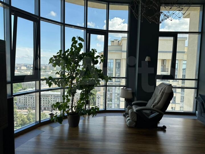 4-к. квартира, 180 м², 24/24 эт.