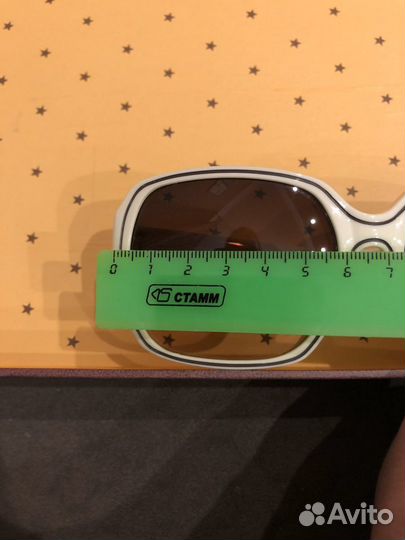 Очки солнцезащитные Guess