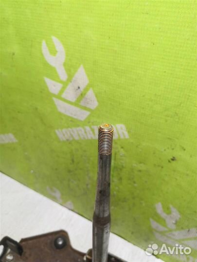 Кулиса кпп Митсубиси Спайс Вагон 91-00