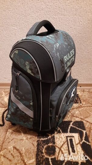 Рюкзак школьный Seventeen Kids Акула skhb-UT2-775