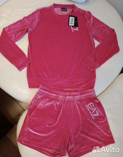 Новый костюм EA7