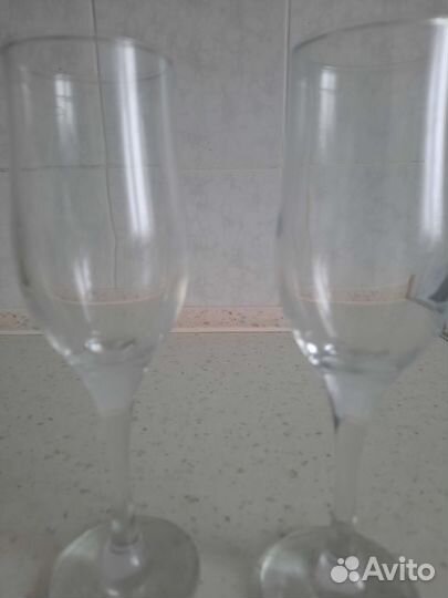Бокалы для вина новые