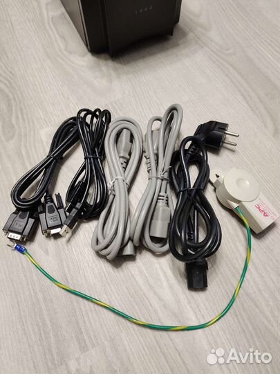 Ибп APC Smart-UPS 1000