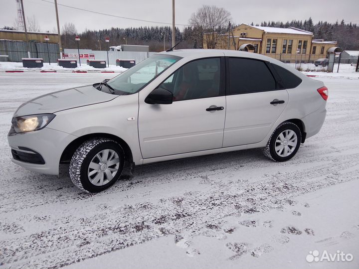 LADA Granta 1.6 МТ, 2021, 28 300 км