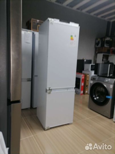 Холодильник встраиваемый новый LG GR-N266 Корея