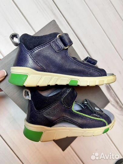 Сандалии ecco 24