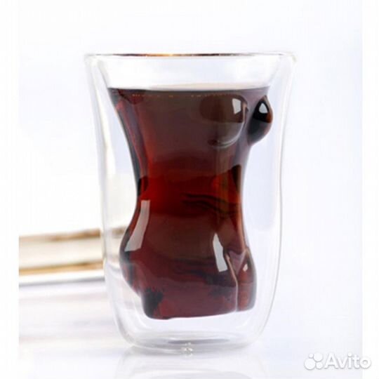 Рюмка - Обнажённая женщина