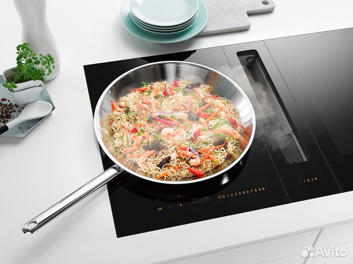 Модульная панель Miele CS7611 FL с витрины, новая