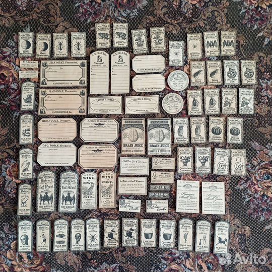 Декорации и аксессуары для Хэллоуина