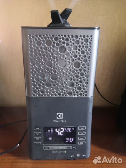 Увлажнитель воздуха Electrolux EHU-3810D