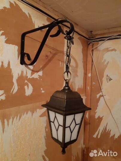 Кашпо для цветов,с элементами холодной ковки