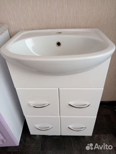 Раковина с тумбой в ванную б/у