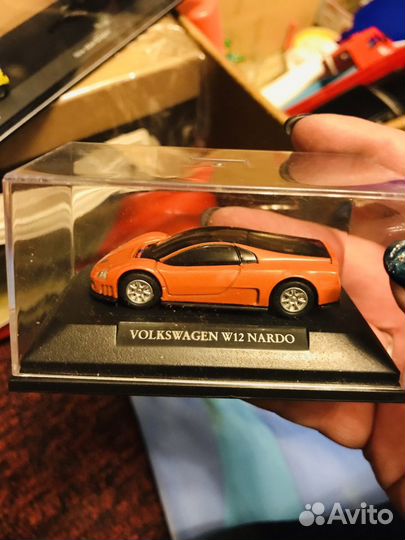 Модель автомобиля 1:72