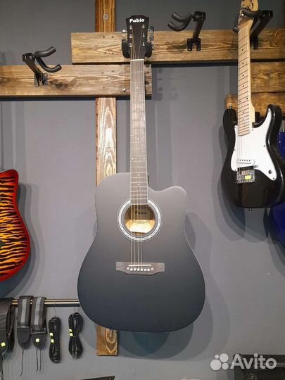 Акустическая гитара