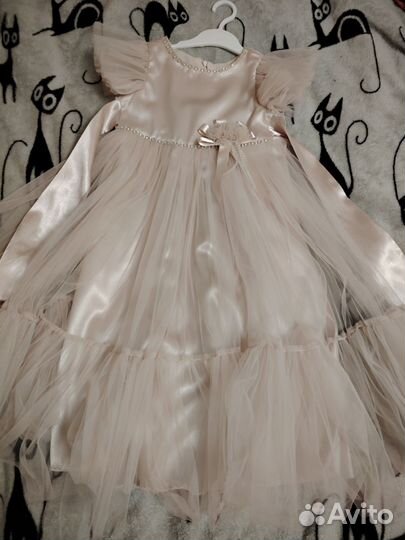 Праздничное платье для девочки р-р 116