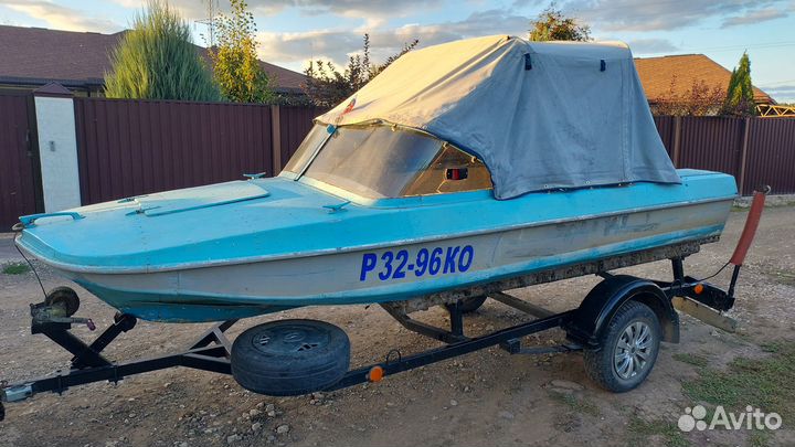Моторная лодка Обь 3, прицеп