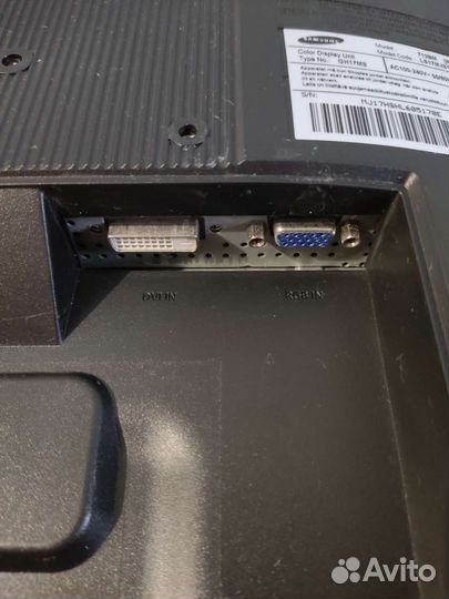 Монитор 17 дюймов без ножки