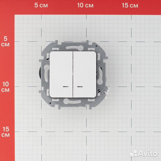 Выключатель Legrand Inspiria 673630 двухклавишный скрытая установка белый с подсветкой