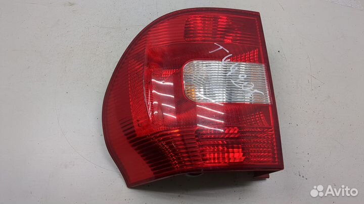 Фонарь (задний) правый Skoda Yeti
