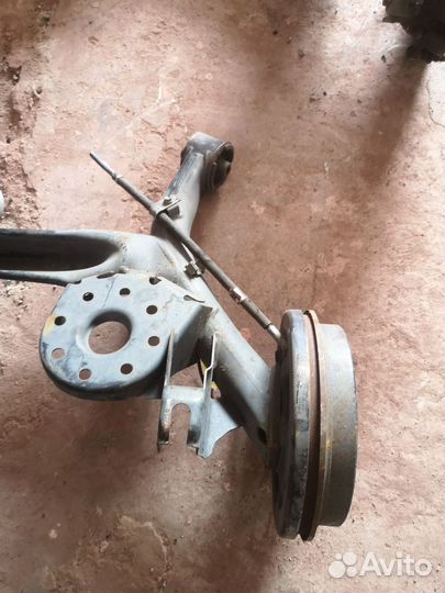 Балка подвески toyota aqua nhp10