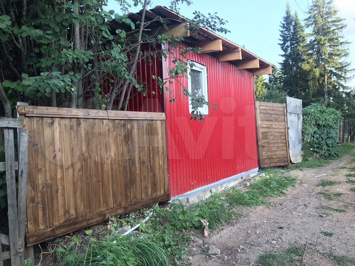 Дача 30 м² на участке 4 сот.