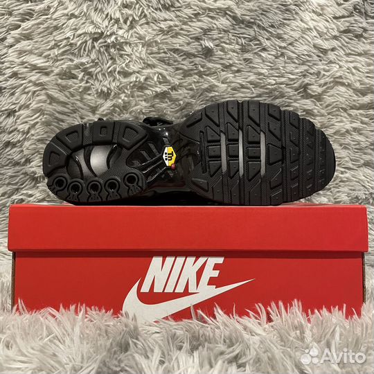 Nike Air Max TN Plus Triple Black