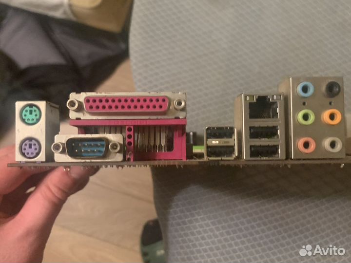 Материнская плата MSI